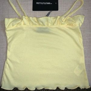 NWT- Pretty Little Thing Crop Top